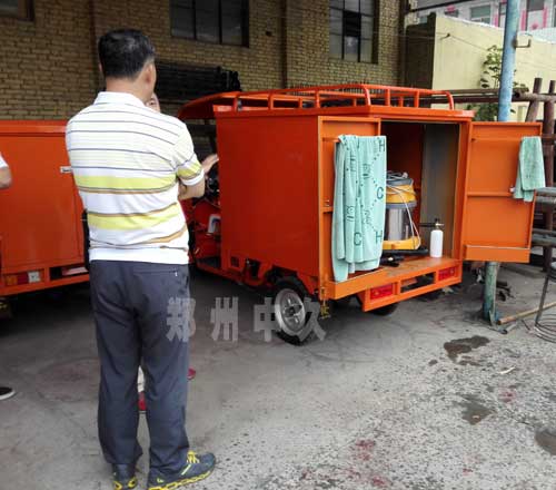 上門洗車機(jī)客戶考察現(xiàn)場 上門洗車機(jī)客戶考察現(xiàn)場