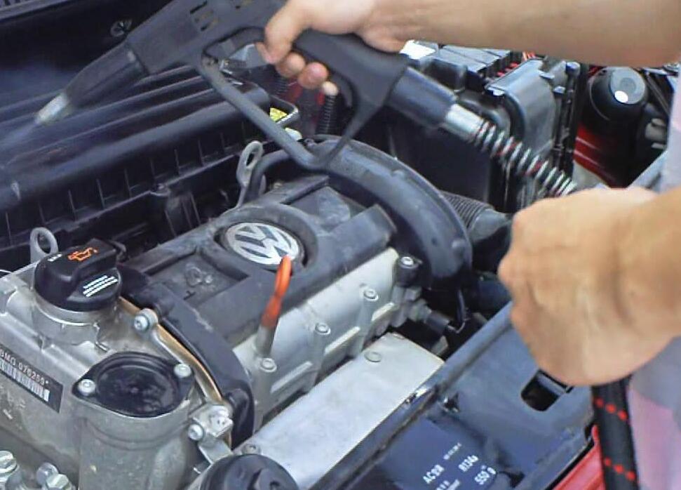 蒸汽洗車機洗車現(xiàn)場 蒸汽洗車機洗車現(xiàn)場